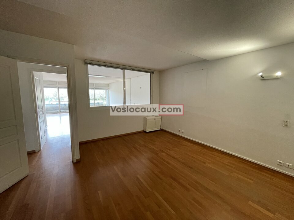 VOSLOCAUX.COM LOCATION-BUREAUX-VILLENEUVE_LOUBET-06