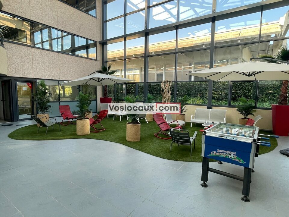 VOSLOCAUX.COM LOCATION-BUREAUX-SOPHIA_ANTIPOLIS-06