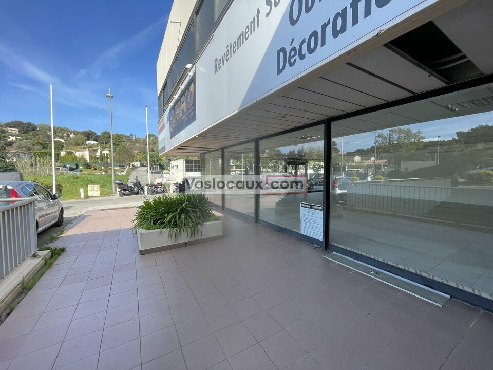 VOSLOCAUX.COM LOCATION-LOCAL COMMERCIAL-VALLAURIS-06