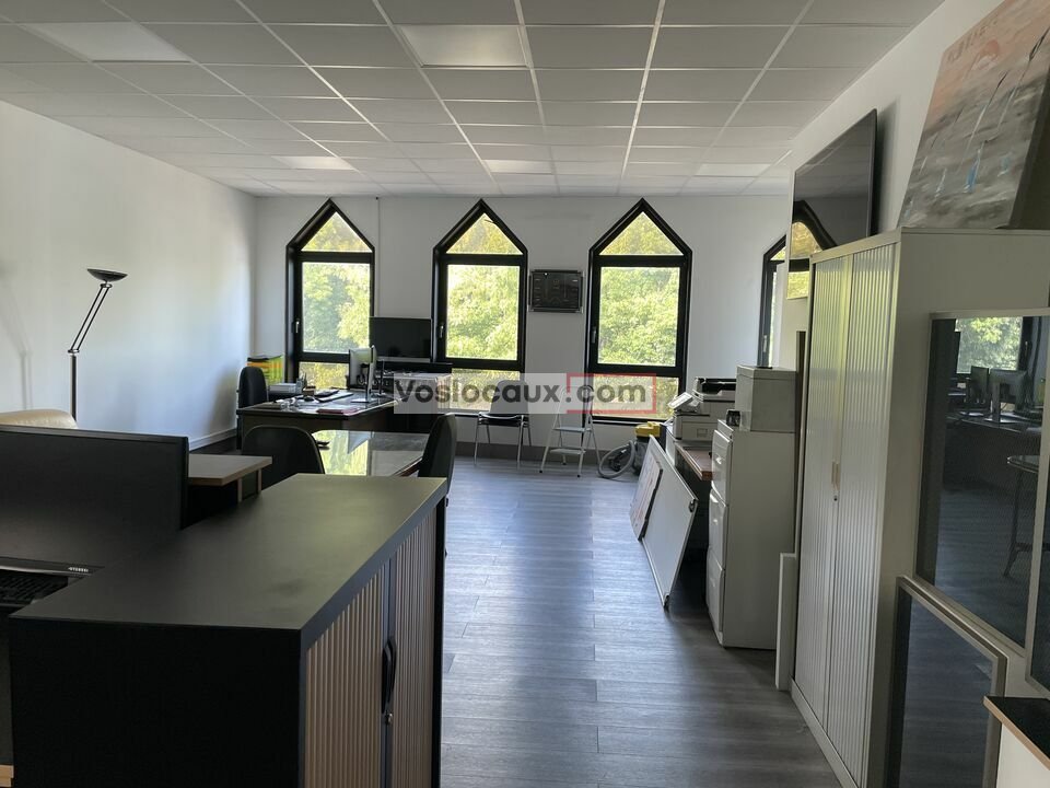 VOSLOCAUX.COM LOCATION-BUREAUX-CAGNES_SUR_MER-06
