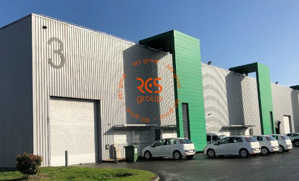 RES group LOCATION-ENTREPOT-BLANQUEFORT-33