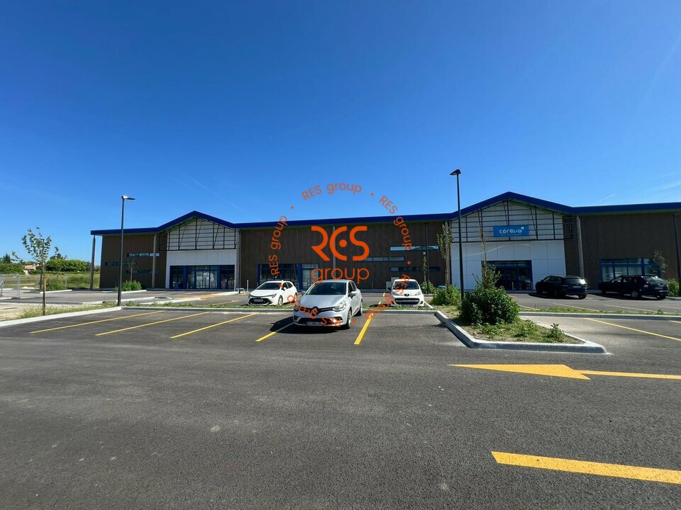 RES group LOCATION-LOCAL COMMERCIAL-VIRSAC-33