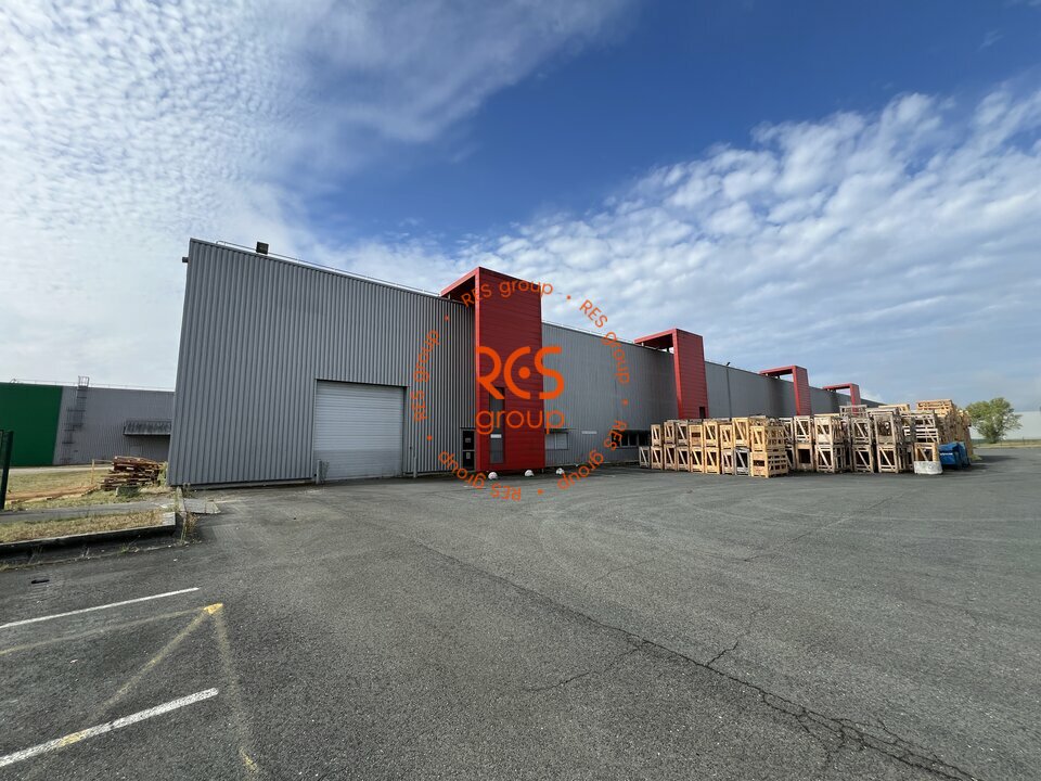 RES group LOCATION-ENTREPOT-BLANQUEFORT-33