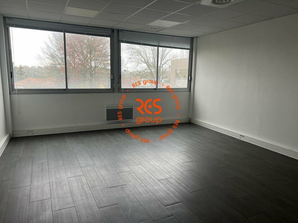 RES group VENTE-BUREAUX-MERIGNAC-33