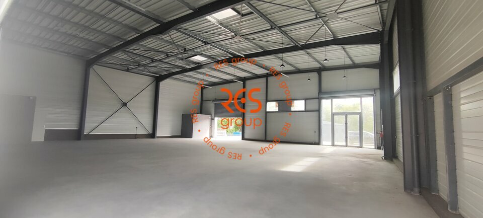 RES group LOCATION-LOCAL D'ACTIVITE-TRESSES-33