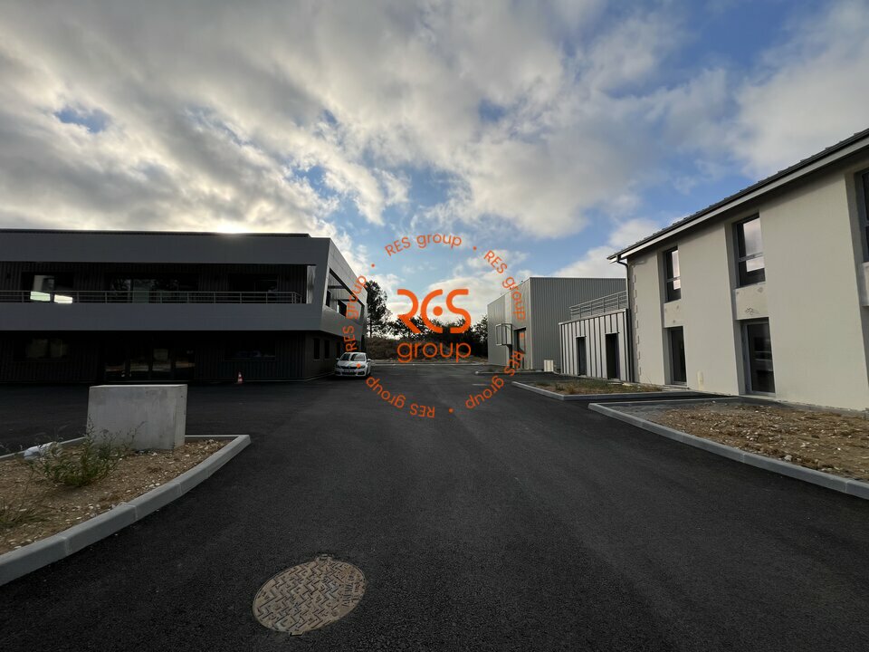 RES group VENTE-LOCAL D'ACTIVITE-ARTIGUES_PRES_BORDEAUX-33