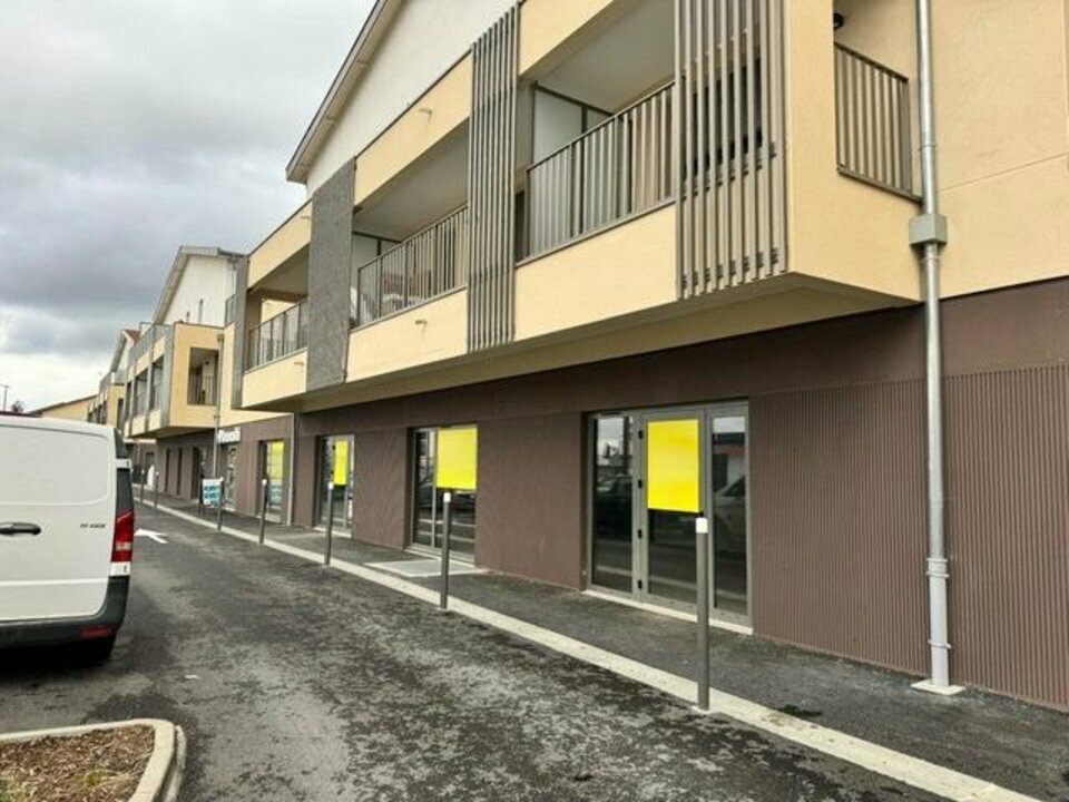 ARIANE IMMOBILIER LOCATION-LOCAL COMMERCIAL-SAINT-BONNET-DE-MURE-69