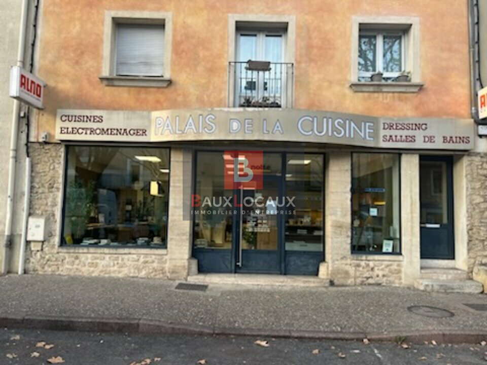 BAUX LOCAUX LOCATION-LOCAL COMMERCIAL-CARPENTRAS-84