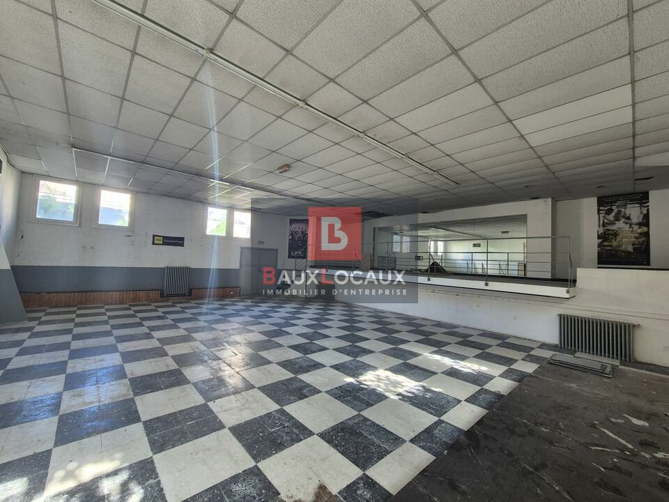 BAUX LOCAUX VENTE-LOCAL COMMERCIAL-SALON_DE_PROVENCE-13