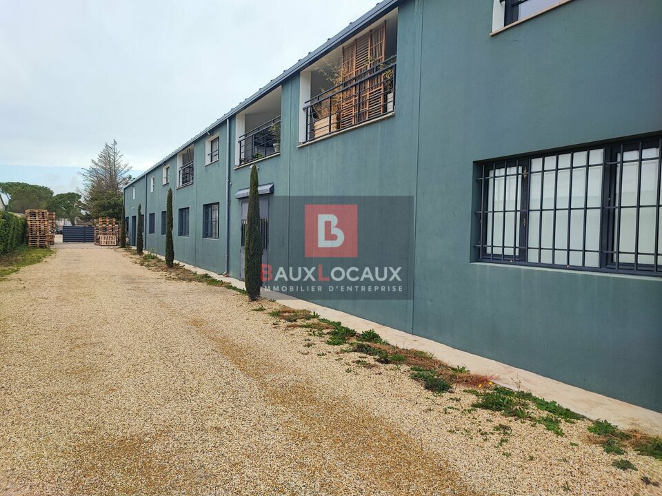 BAUX LOCAUX LOCATION-ENTREPOT-ARLES-13