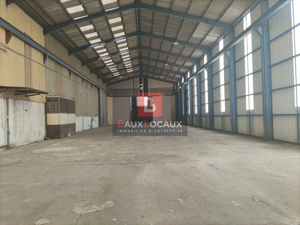 BAUX LOCAUX VENTE-LOCAL D'ACTIVITE-ARLES-13