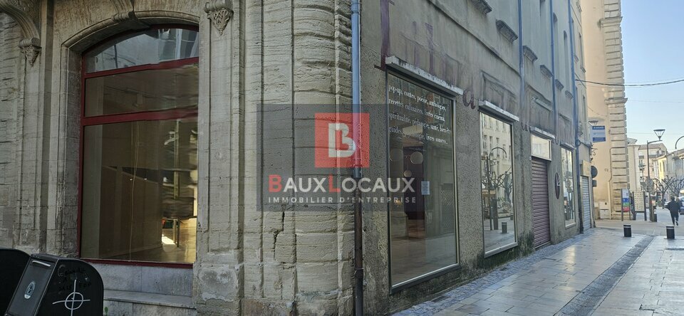 BAUX LOCAUX LOCATION-LOCAL COMMERCIAL-CARPENTRAS-84