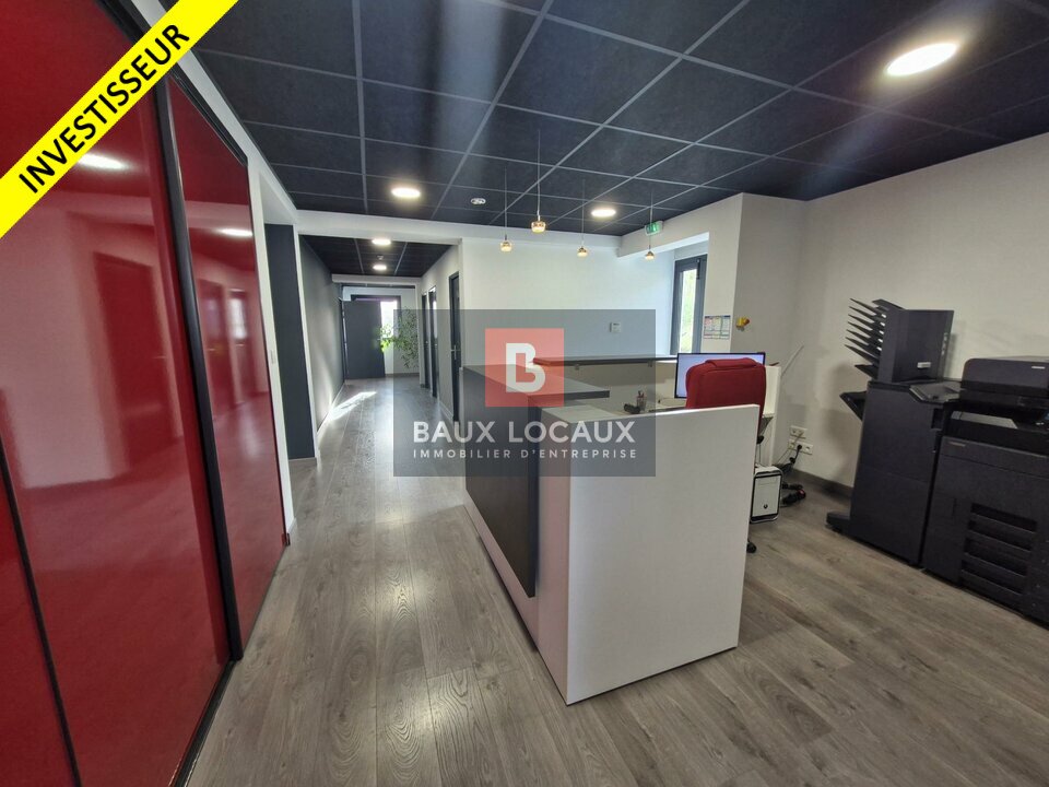 BAUX LOCAUX VENTE-LOCAL D'ACTIVITE-VELAUX-13