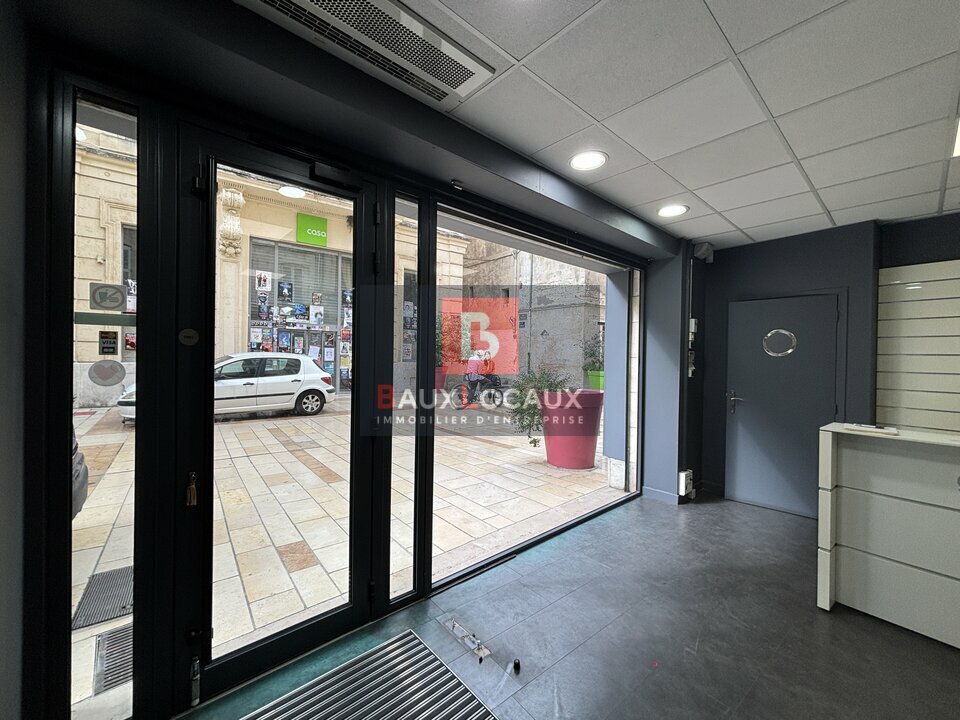 BAUX LOCAUX LOCATION-LOCAL COMMERCIAL-AVIGNON-84