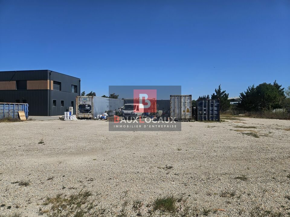 BAUX LOCAUX LOCATION-TERRAIN-ARLES-13