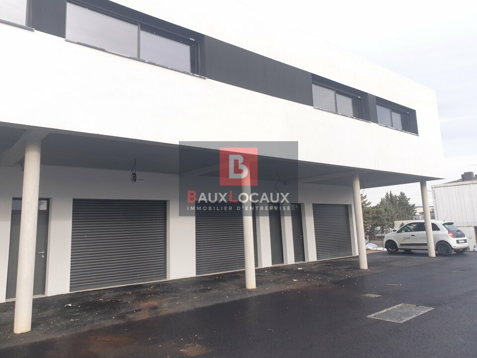 BAUX LOCAUX LOCATION-LOCAL D'ACTIVITE-SALON_DE_PROVENCE-13