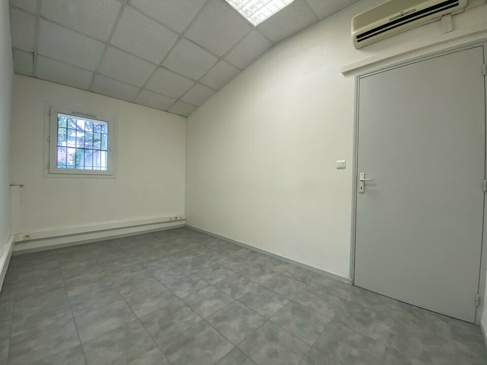 BAUX LOCAUX LOCATION-BUREAUX-LE_PONTET-84