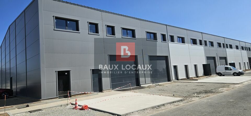 BAUX LOCAUX LOCATION-LOCAL D'ACTIVITE-CARPENTRAS-84