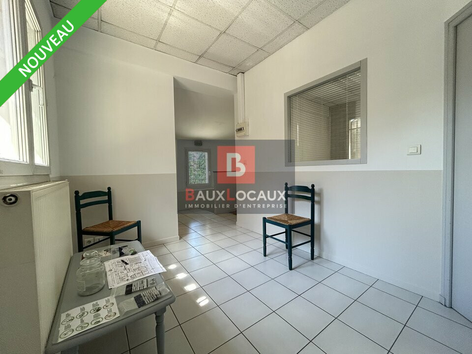 BAUX LOCAUX LOCATION-BUREAUX-LE_PONTET-84