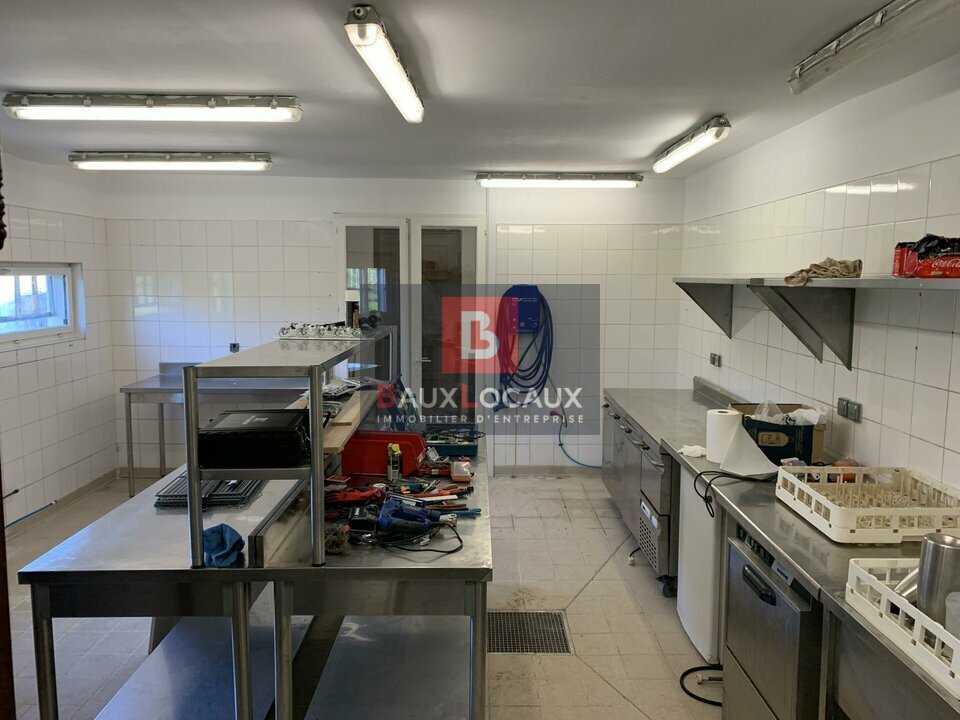 BAUX LOCAUX VENTE-BUREAUX-ARLES-13