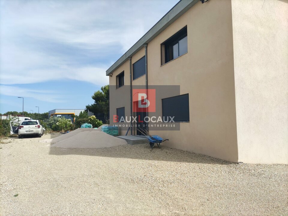 BAUX LOCAUX LOCATION-BUREAUX-LAMBESC-13