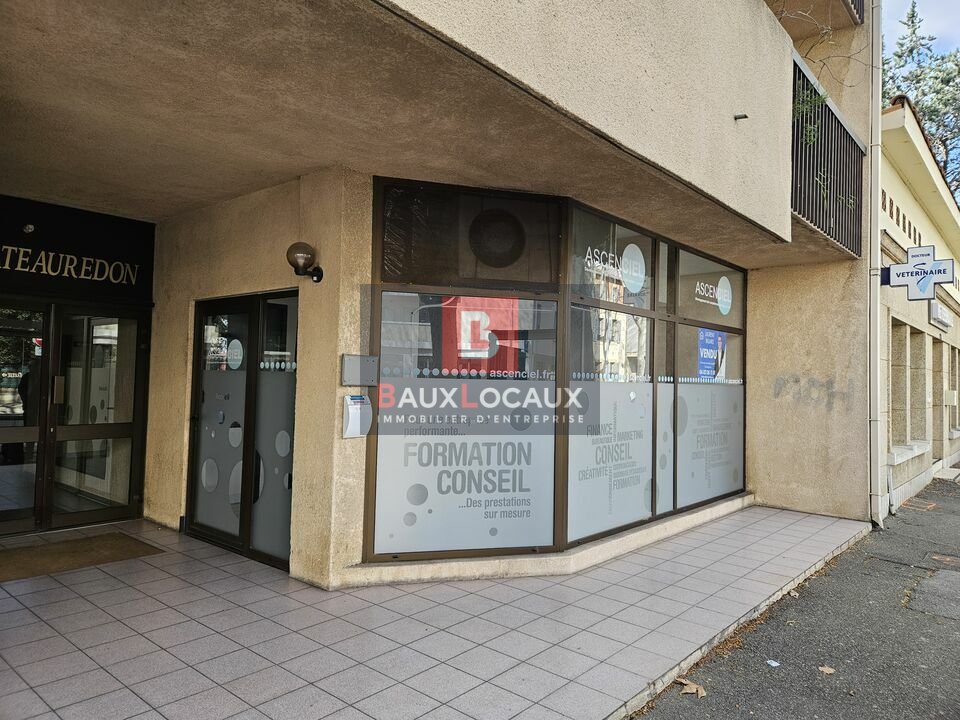 BAUX LOCAUX LOCATION-LOCAL COMMERCIAL-SALON-DE-PROVENCE-13