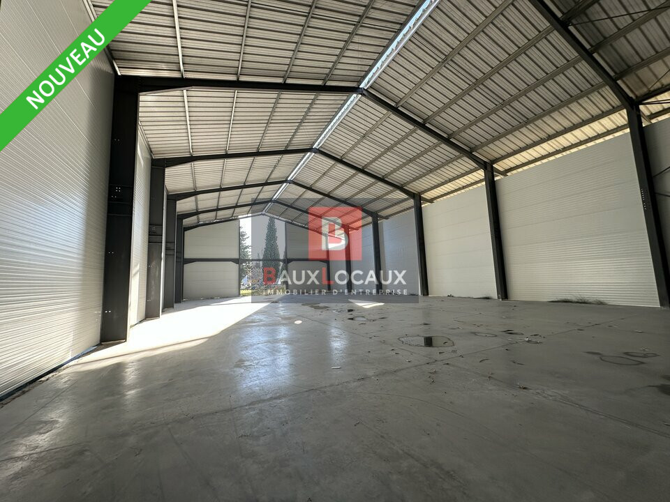 BAUX LOCAUX LOCATION-ENTREPOT-CAUMONT-SUR-DURANCE-84