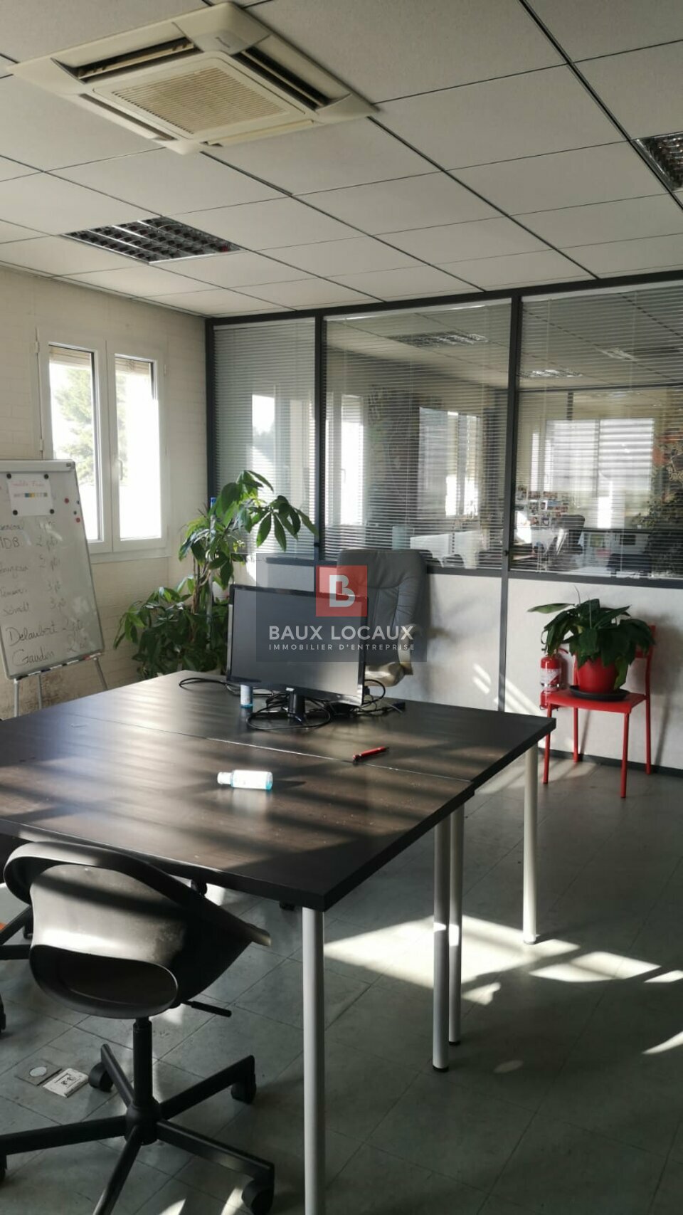 BAUX LOCAUX LOCATION-BUREAUX-CARPENTRAS-84