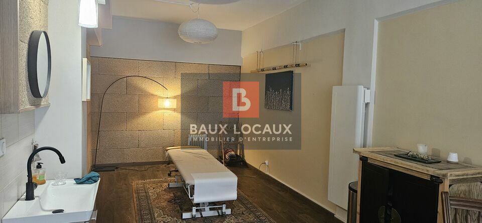 BAUX LOCAUX VENTE-BUREAUX-L'ISLE_SUR_LA_SORGUE-84