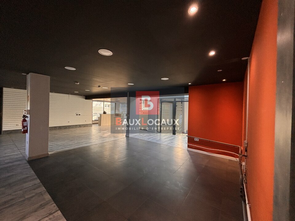 BAUX LOCAUX LOCATION-LOCAL COMMERCIAL-ORANGE-84