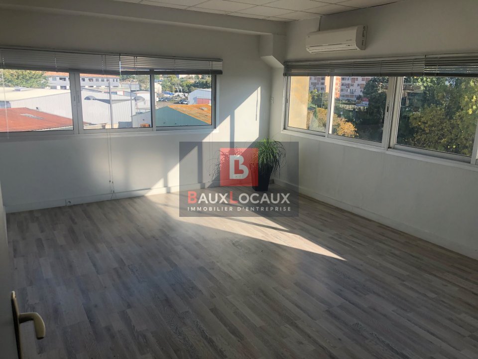 BAUX LOCAUX VENTE-BUREAUX-SALON_DE_PROVENCE-13