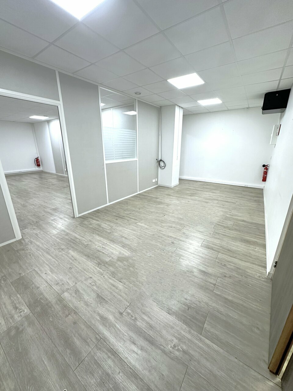 ERCINEA LOCATION-LOCAL COMMERCIAL-CERGY-95