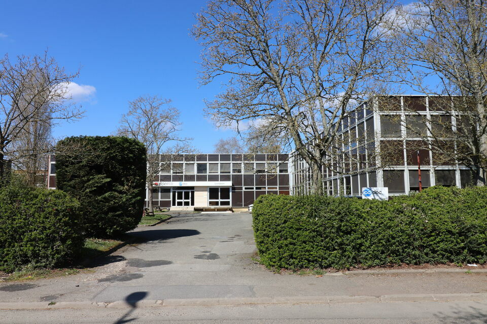 ERCINEA LOCATION-BUREAUX-BUC-78