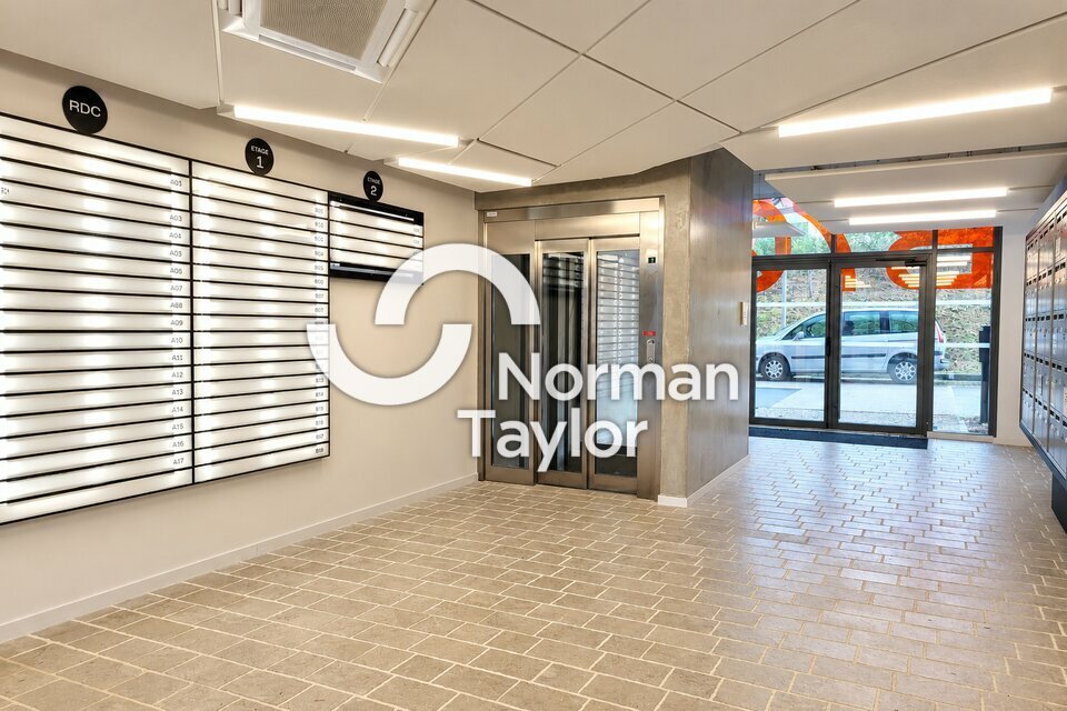 NORMAN TAYLOR PAYS BASQUE VENTE-BUREAUX-BIARRITZ-64