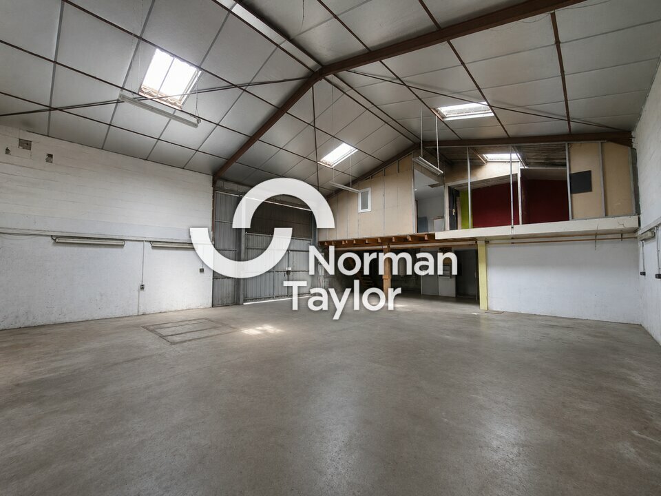 NORMAN TAYLOR PAYS BASQUE LOCATION-LOCAL D'ACTIVITE-ANGLET-64