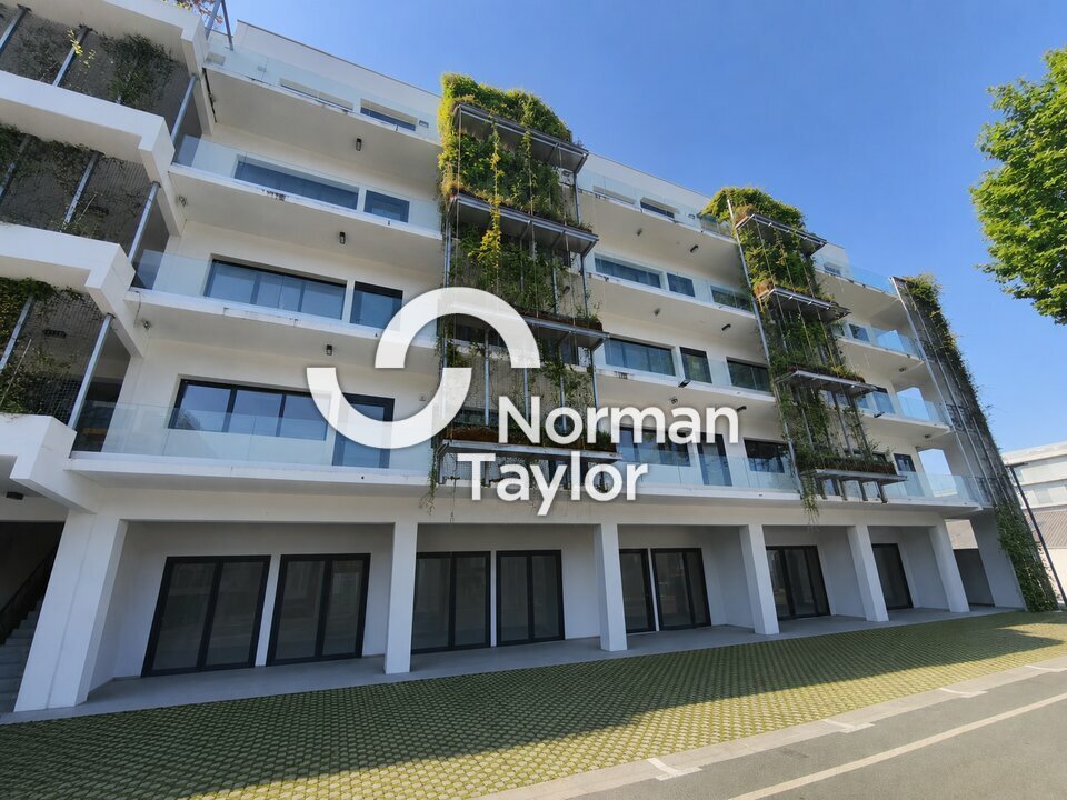 NORMAN TAYLOR PAYS BASQUE VENTE-BUREAUX-ANGLET-64
