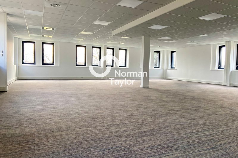 NORMAN TAYLOR LYON LOCATION-BUREAUX-VENISSIEUX-69