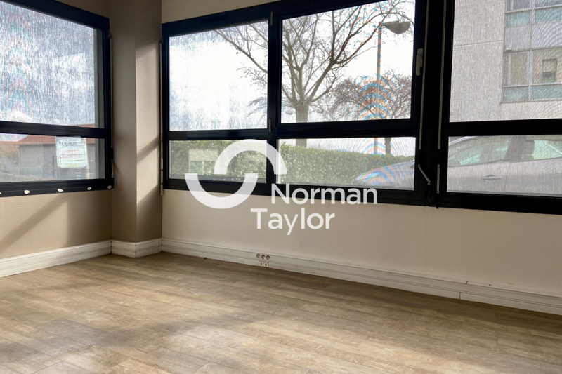 NORMAN TAYLOR LYON LOCATION-BUREAUX-LIMAS-69