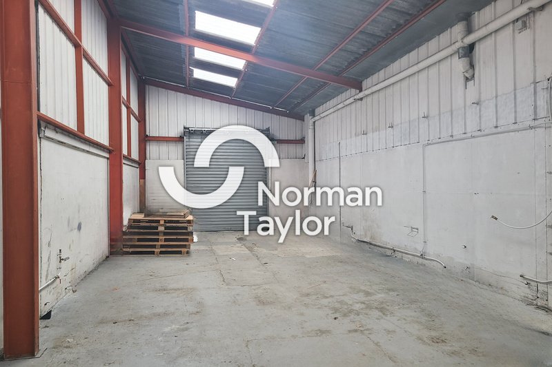 NORMAN TAYLOR PAYS BASQUE VENTE-LOCAL D'ACTIVITE-BAYONNE-64