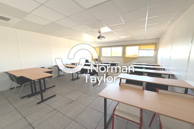 NORMAN TAYLOR MONTPELLIER LOCATION-BUREAUX-SAINT_JEAN_DE_VEDAS-34