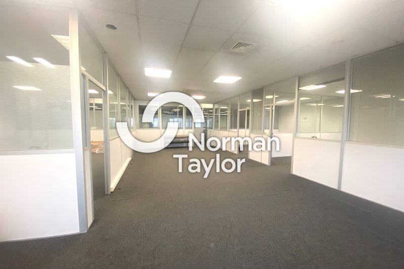 NORMAN TAYLOR MONTPELLIER LOCATION-BUREAUX-MAUGUIO-34