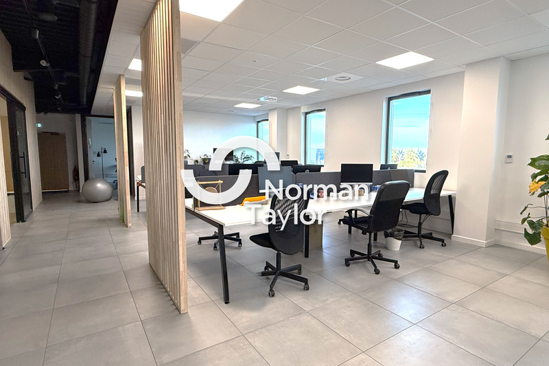 NORMAN TAYLOR MONTPELLIER LOCATION-BUREAUX-MAUGUIO-34