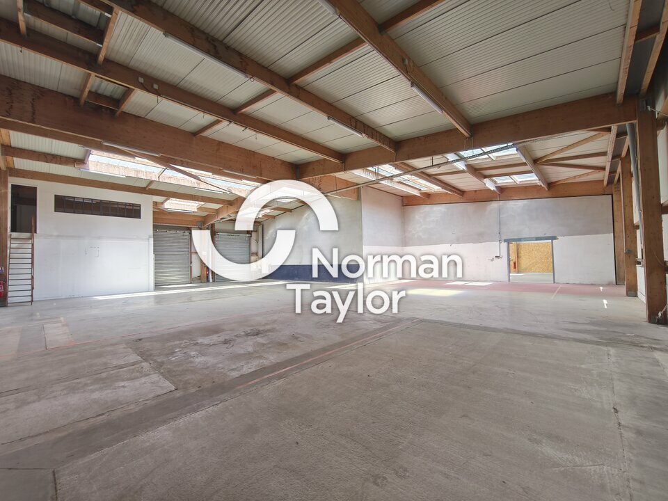 NORMAN TAYLOR PAYS BASQUE LOCATION-LOCAL D'ACTIVITE-BAYONNE-64
