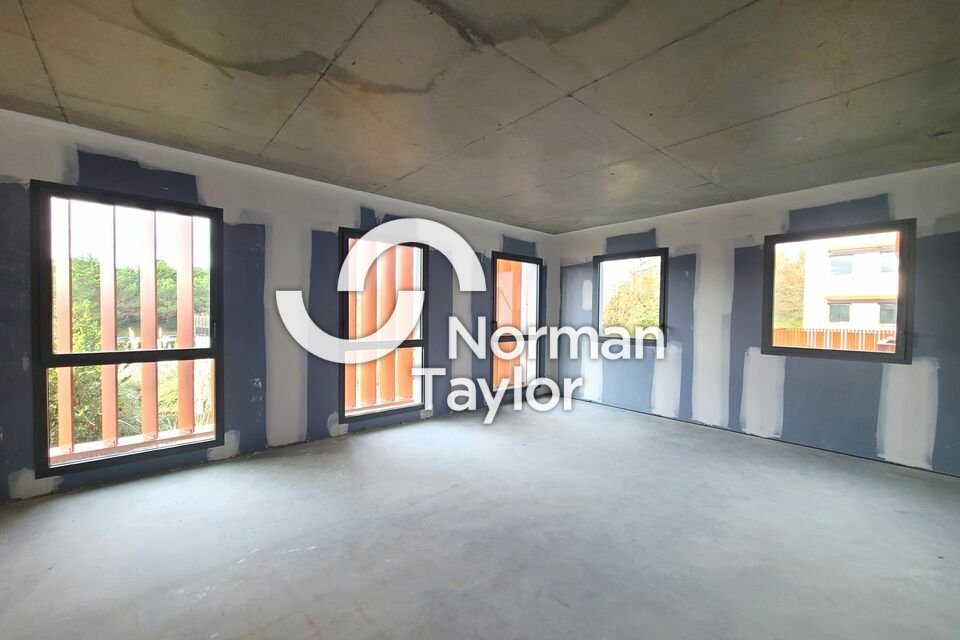 NORMAN TAYLOR PAYS BASQUE VENTE-BUREAUX-BIARRITZ-64