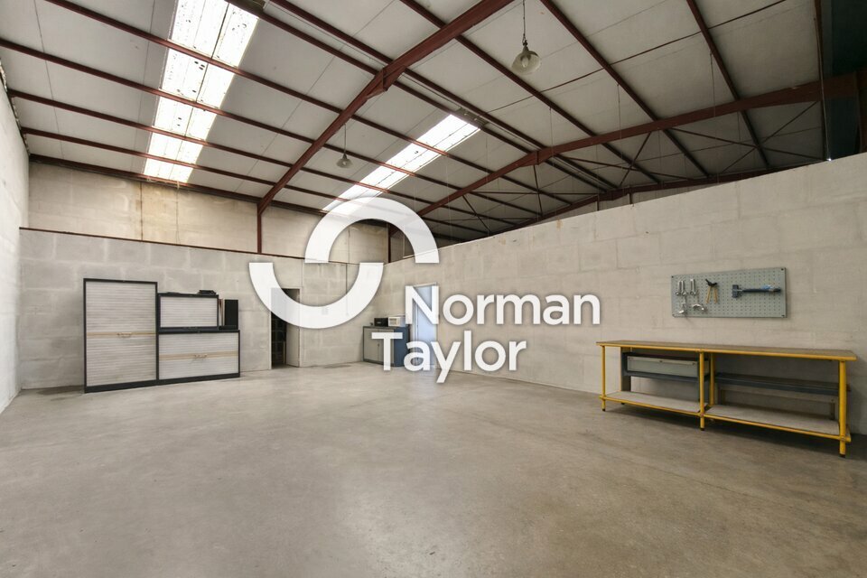 NORMAN TAYLOR PAYS BASQUE LOCATION-LOCAL D'ACTIVITE-BAYONNE-64