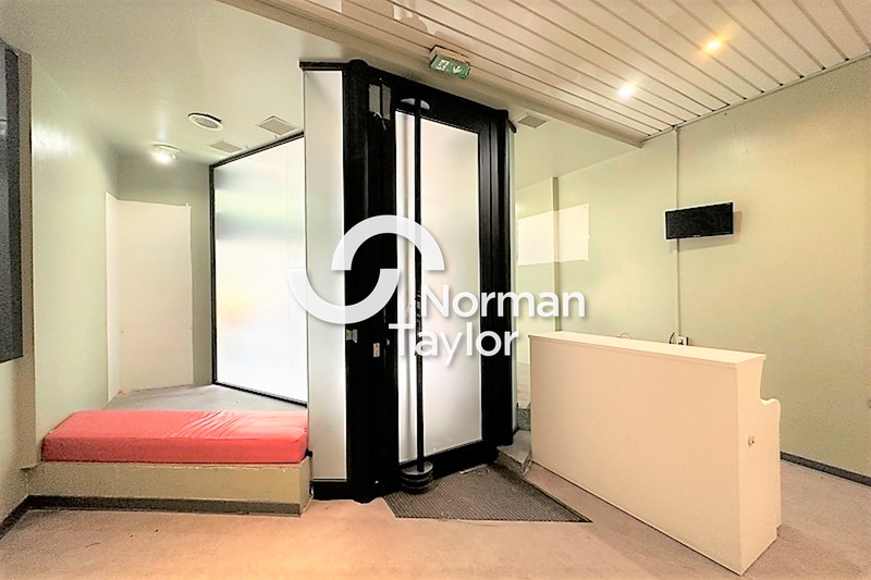 NORMAN TAYLOR AIX LOCATION-LOCAL COMMERCIAL-MARSEILLE-13