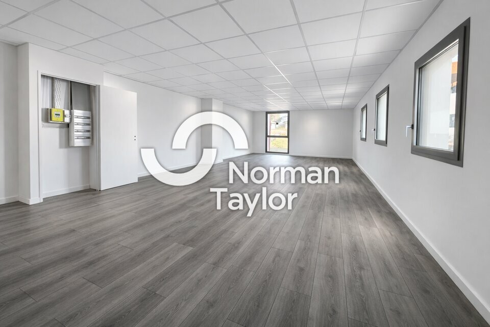 NORMAN TAYLOR PAYS BASQUE LOCATION-BUREAUX-BIARRITZ-64