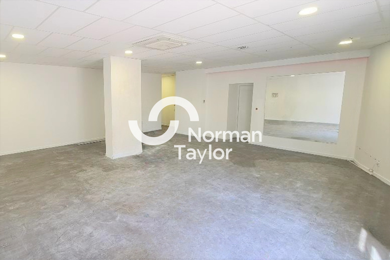 NORMAN TAYLOR AIX LOCATION-LOCAL COMMERCIAL-VITROLLES-13