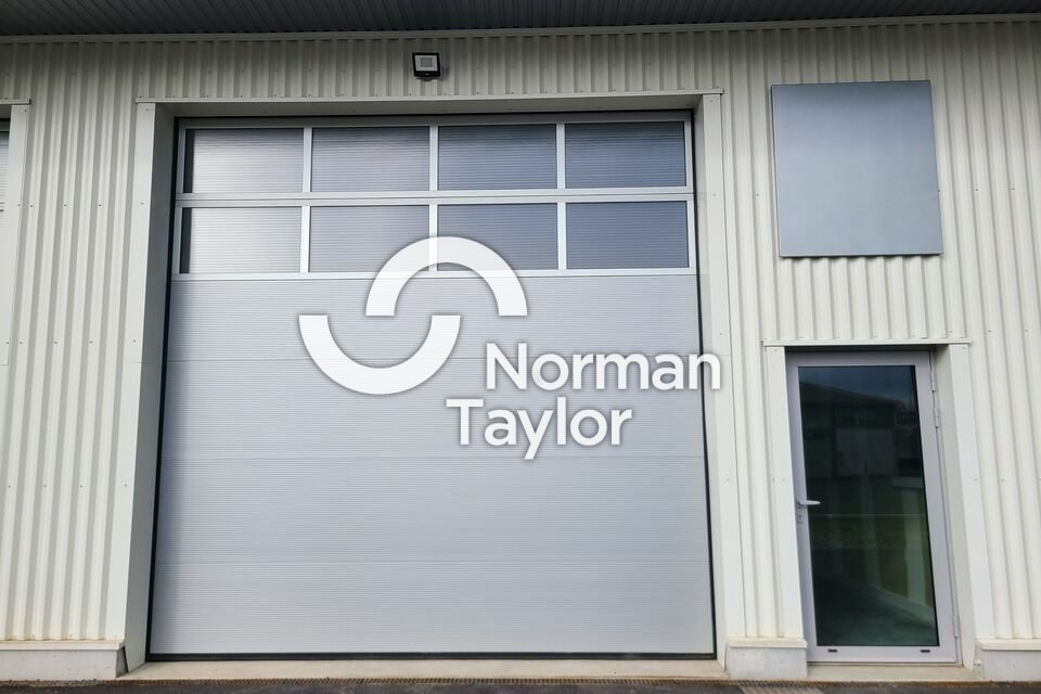 NORMAN TAYLOR PAYS BASQUE LOCATION-LOCAL D'ACTIVITE-BAYONNE-64