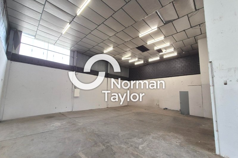NORMAN TAYLOR MONTPELLIER LOCATION-ENTREPOT-PERPIGNAN-66